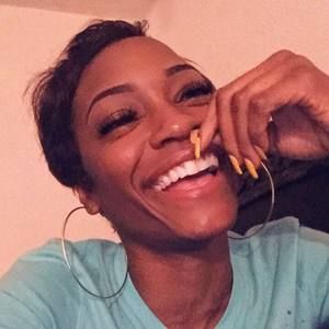 Meet your Posher, Annie